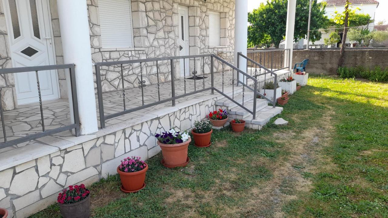 Ferienwohnung Kamena Kuca Family Rodin Čapljina Exterior foto