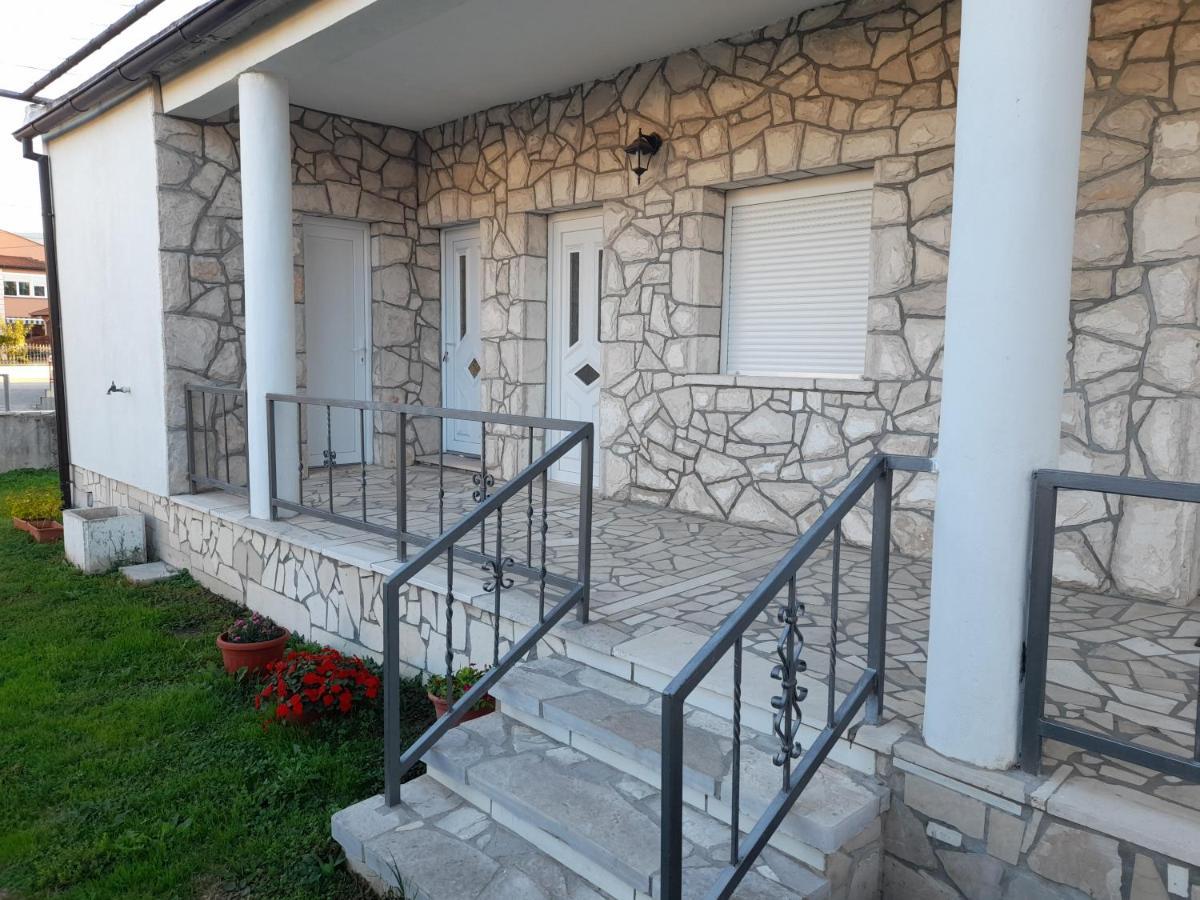 Ferienwohnung Kamena Kuca Family Rodin Čapljina Exterior foto